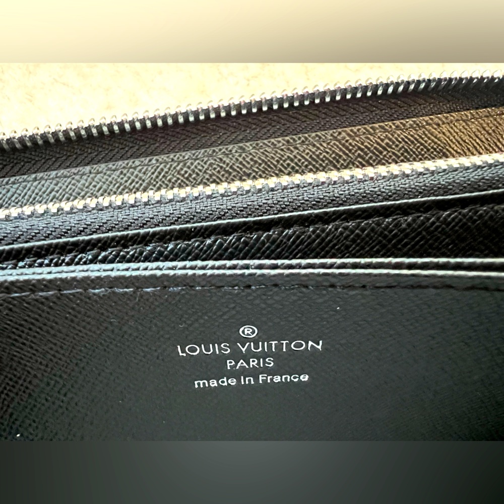 BNWB Louis Vuitton Black Monogram Zipper Wallet - Picture 3 of 9